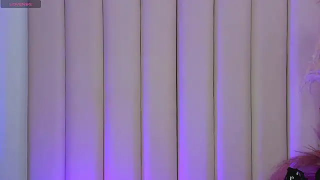 Snapshot of sam_phillipss chatting on 28, 10, 2025 sam phillipss online show from 28, 10, 2025