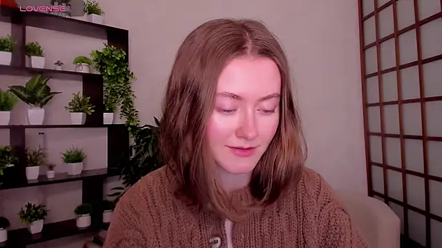 KateCuddle online show from 17, 12, 2025