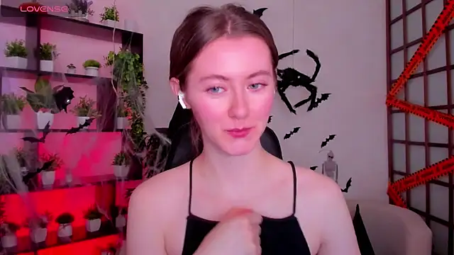 KateCuddle online show from 29, 10, 2025