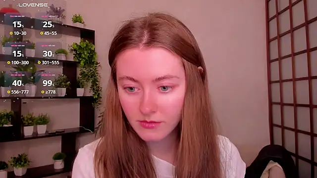 Snapshot of KateCuddle chatting on 6, 5, 2026 KateCuddle online show from 6, 5, 2026