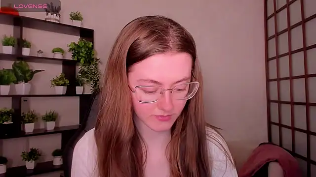 Snapshot of KateCuddle chatting on 14, 5, 2026 KateCuddle online show from 14, 5, 2026