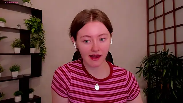 KateCuddle online show from 28, 7, 2026