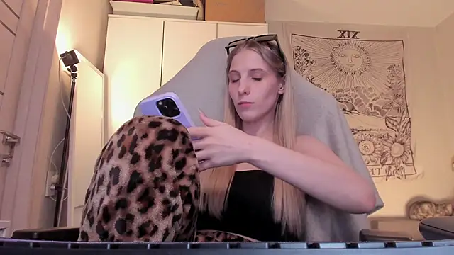 Snapshot of Anna_Fink chatting on 11, 3, 2026 Anna Fink online show from 11, 3, 2026