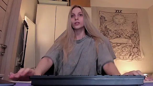 Snapshot of Anna_Fink chatting on 22, 3, 2026 Anna Fink online show from 22, 3, 2026