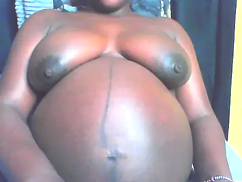 Snapshot of EboniesBelle chatting on 17, 6, 2026 EboniesBelle online show from 17, 6, 2026