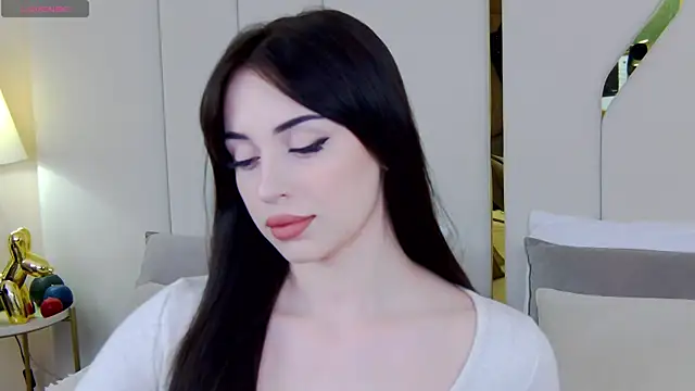 Betty Bridge online show from 11, 11, 2025