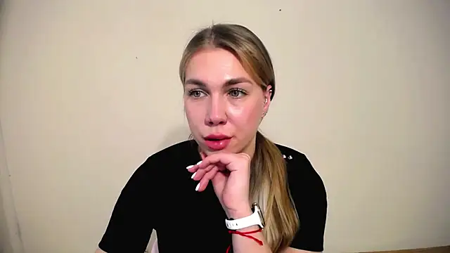 Sport Tall Doll online show from 23, 4, 2026