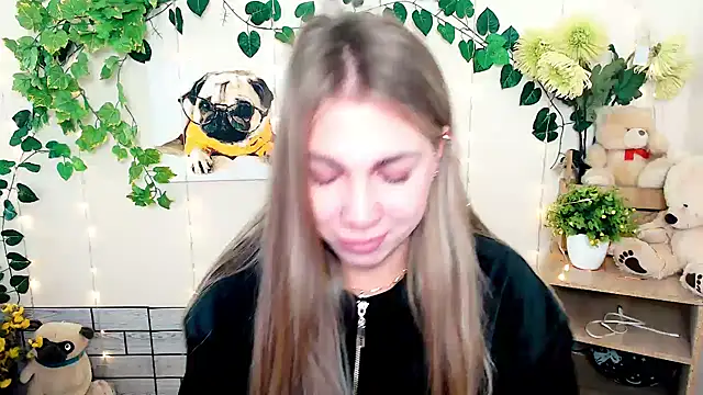 Sport Tall Doll online show from 13, 11, 2025