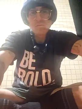 Snapshot of shaved chatting on 26, 11, 2025 shaved online show from 26, 11, 2025