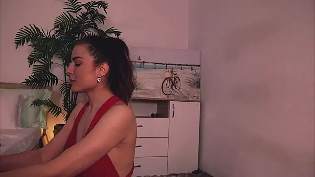 Snapshot of Misslullu chatting on 8, 11, 2025 Misslullu online show from 8, 11, 2025