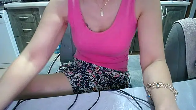 AmazingBitch online show from 19, 6, 2026