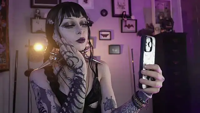 insania 9999  online show from 15, 4, 2026