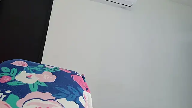 Snapshot of celeste_sea chatting on 28, 4, 2026 celeste sea online show from 28, 4, 2026