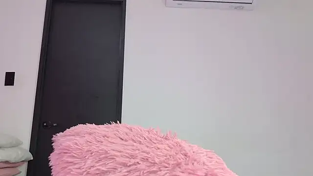 Snapshot of celeste_sea chatting on 19, 7, 2026 celeste sea online show from 19, 7, 2026