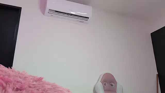 Snapshot of celeste_sea chatting on 4, 6, 2026 celeste sea online show from 4, 6, 2026