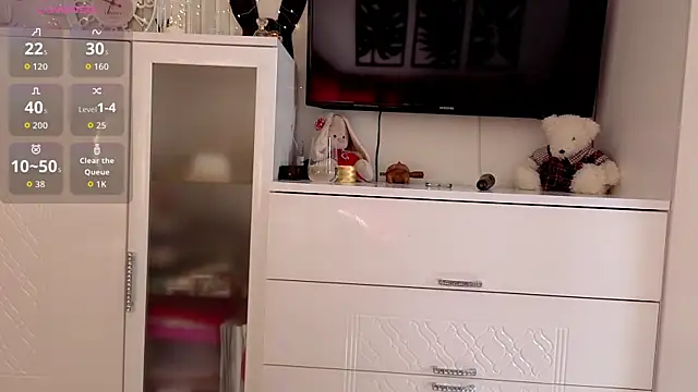 WhiteBunny online show from 14, 4, 2026