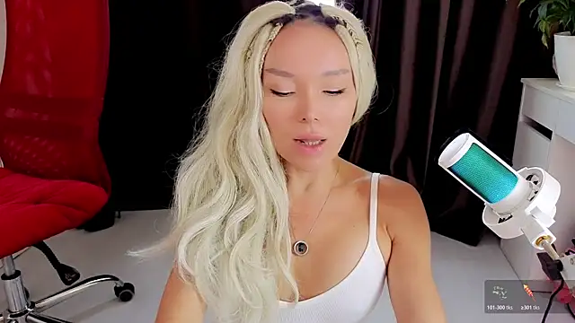 Snapshot of WhiteBunny chatting on 27, 5, 2026 WhiteBunny online show from 27, 5, 2026