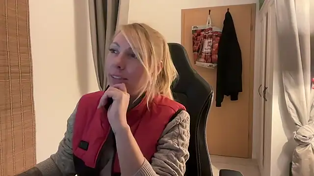 LaraPunkt online show from 8, 2, 2025