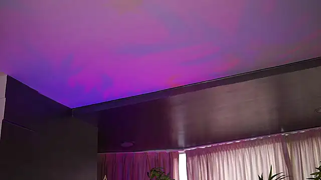 HotSkinnyX online show from 15, 12, 2025