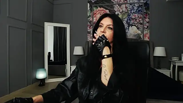 DomMelissaW online show from 14, 12, 2024