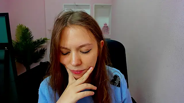 Persephoni online show from 7, 10, 2025