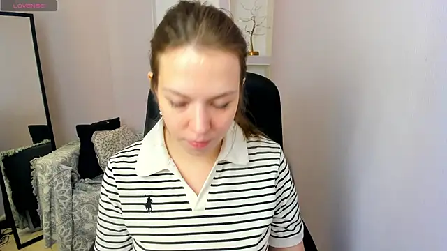 Snapshot of Persephoni chatting on 19, 7, 2026 Persephoni online show from 19, 7, 2026