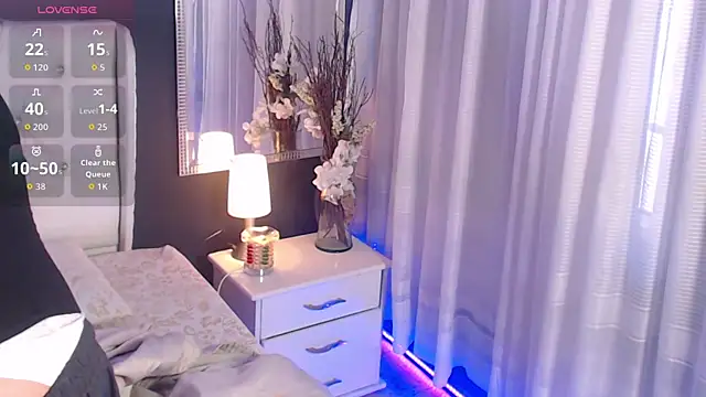 LiaVillalobos online show from 4, 11, 2025