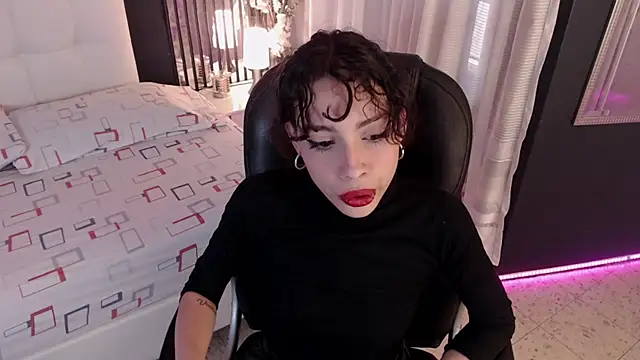 LiaVillalobos online show from 9, 1, 2026