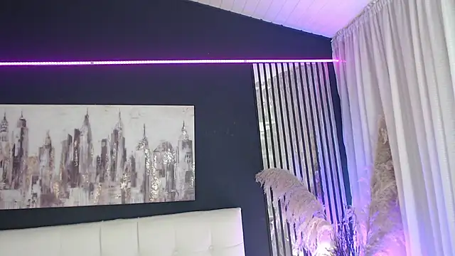 LiaVillalobos online show from 9, 3, 2026