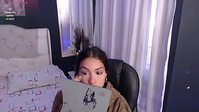 LiaVillalobos online show from 23, 10, 2025