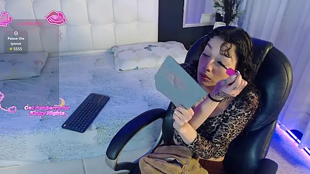 LiaVillalobos online show from 16, 12, 2025