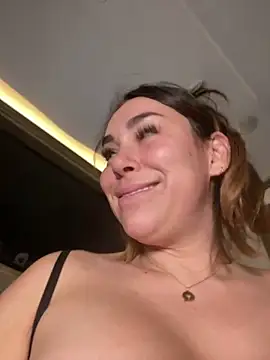 LeaGambit   online show from 4, 2, 2025