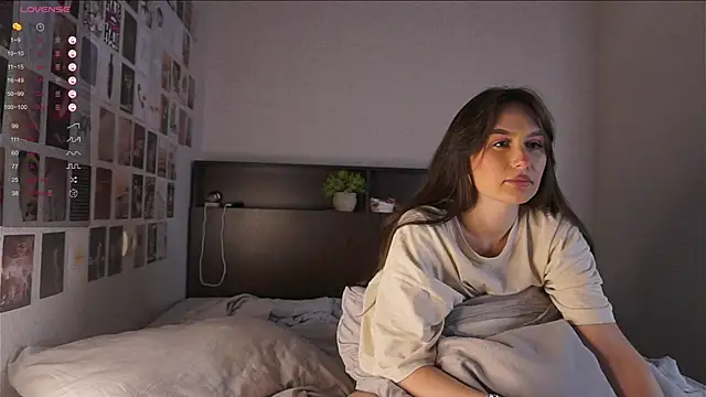 itssophiie online show from 9, 10, 2025