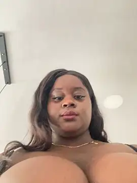 Snapshot of sharik-browns chatting on 19, 5, 2026 sharik-browns online show from 19, 5, 2026