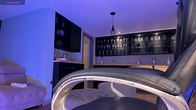 SophieBarnett online show from 7, 11, 2025