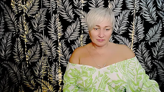 Olivia playful online show from 26, 10, 2025