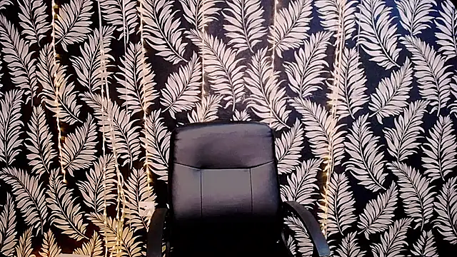 Olivia playful online show from 20, 4, 2026