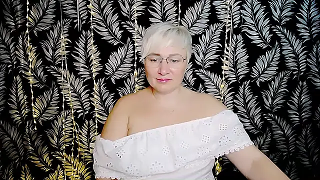 Snapshot of Olivia_playful chatting on 23, 7, 2026 Olivia playful online show from 23, 7, 2026