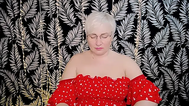 Olivia playful online show from 18, 4, 2026