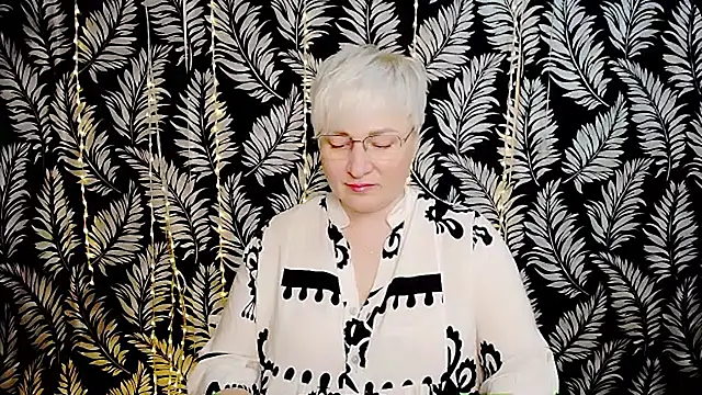 Olivia playful online show from 6, 6, 2026