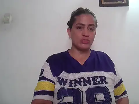 Snapshot of kitybigboobsx chatting on 30, 5, 2026 kitybigboobsx online show from 30, 5, 2026