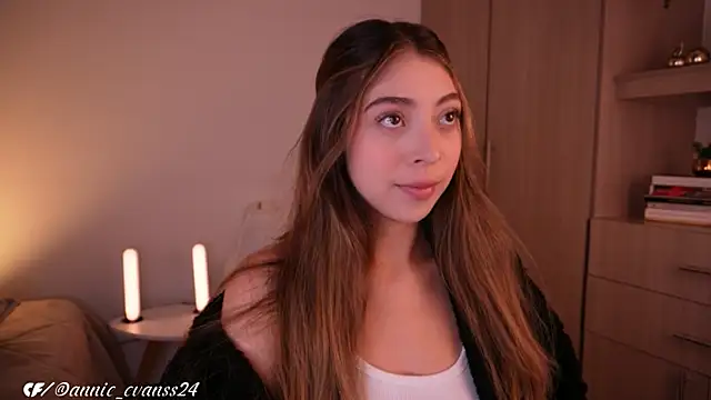 annie24 evans online show from 25, 11, 2025