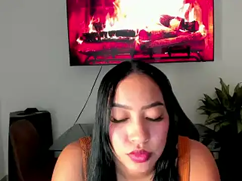 Snapshot of brunetenikole02 chatting on 1, 3, 2025 brunetenikole02 online show from 1, 3, 2025