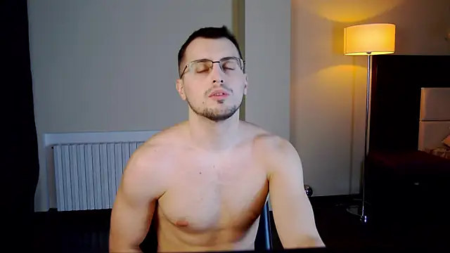 Snapshot of Friend12321 chatting on 16, 2, 2025 Friend12321 online show from 16, 2, 2025