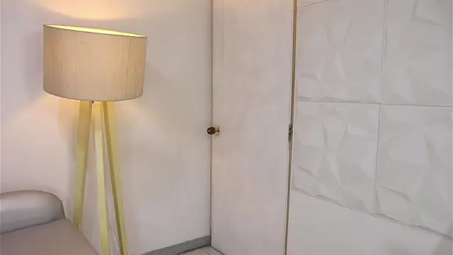 Snapshot of dianebleu chatting on 10, 11, 2025 dianebleu online show from 10, 11, 2025