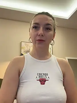 Snapshot of Janeee chatting on 10, 2, 2025 Janeee online show from 10, 2, 2025