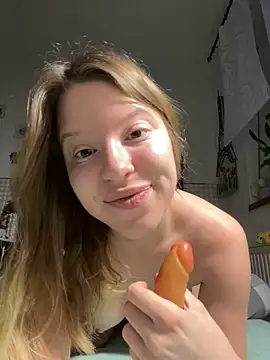 Snapshot of kimczii chatting on 5, 5, 2026 kimczii online show from 5, 5, 2026