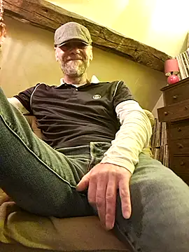 Snapshot of eddouxxx78 chatting on 25, 4, 2026 eddouxxx78 online show from 25, 4, 2026