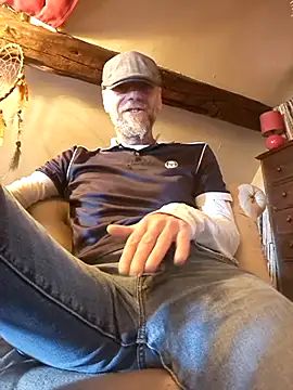 Snapshot of eddouxxx78 chatting on 26, 4, 2026 eddouxxx78 online show from 26, 4, 2026