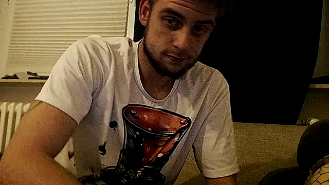 Snapshot of Youngtimer_1997 chatting on 25, 9, 2025 Youngtimer 1997 online show from 25, 9, 2025